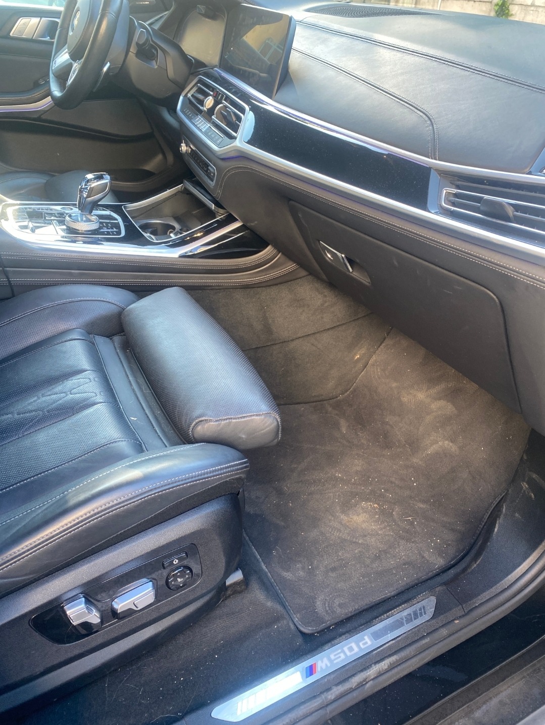 BMW X7 – interiér pred tepovaním | EverClean Trnava