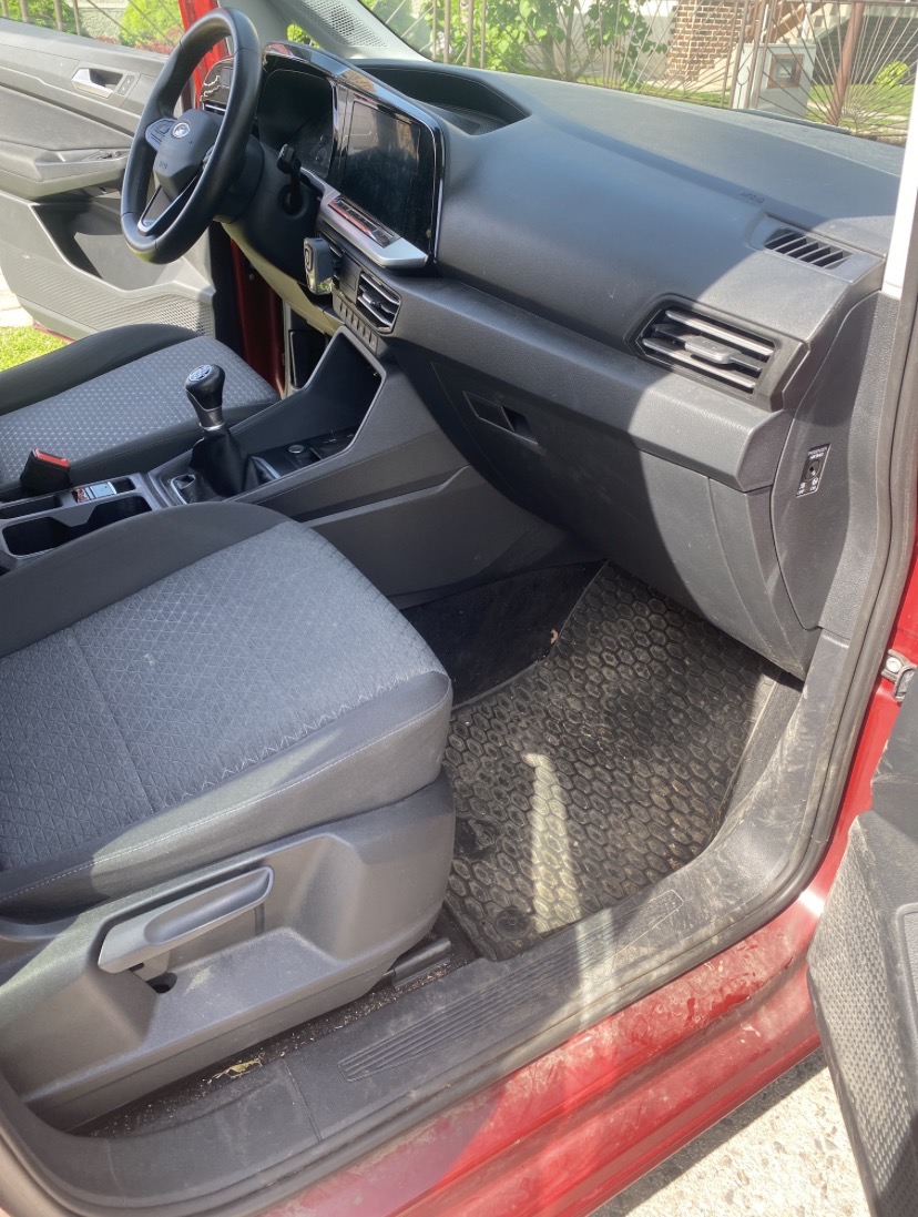 Interiér Ford pred tepovaním – znečistené sedadlá | EverClean Trnava