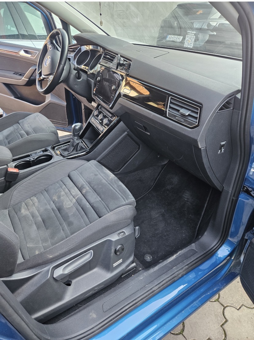 VW Touran – interiér pred tepovaním | EverClean Trnava